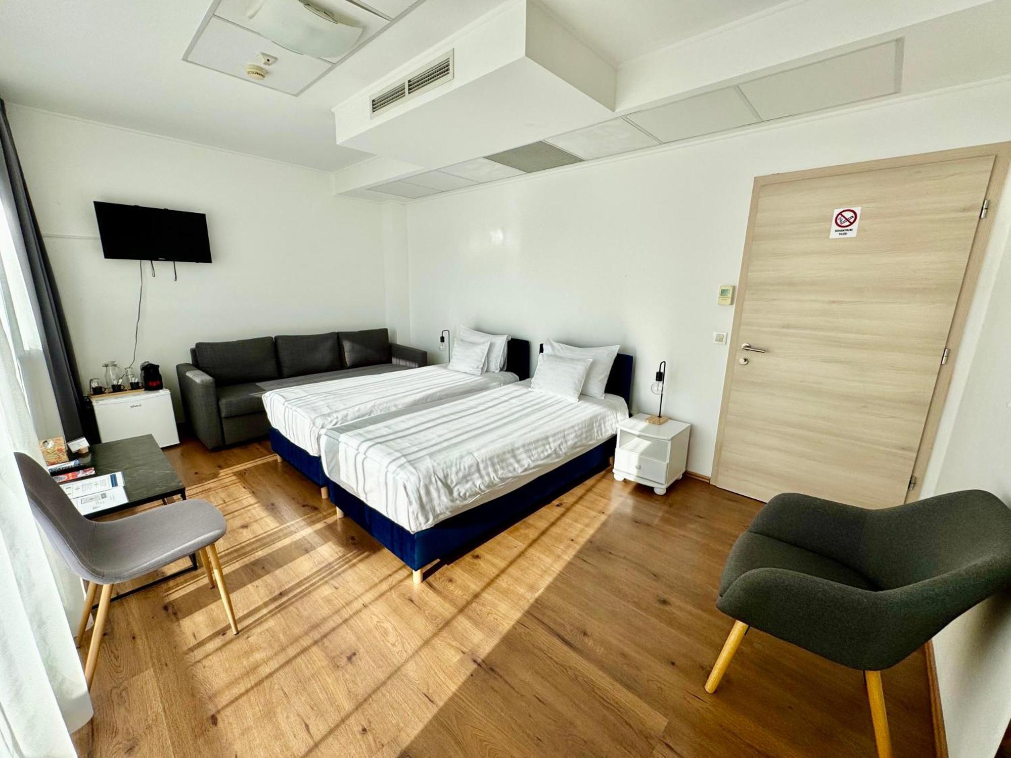 Rooftop City Residence With Deep Garage ブダペスト エクステリア 写真